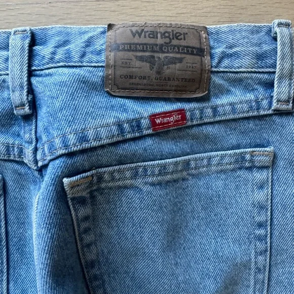 Wrangler Premium Quality Jeans 29x30 Straight Leg Light Wash Denim Classic Fit - Picture 5 of 6